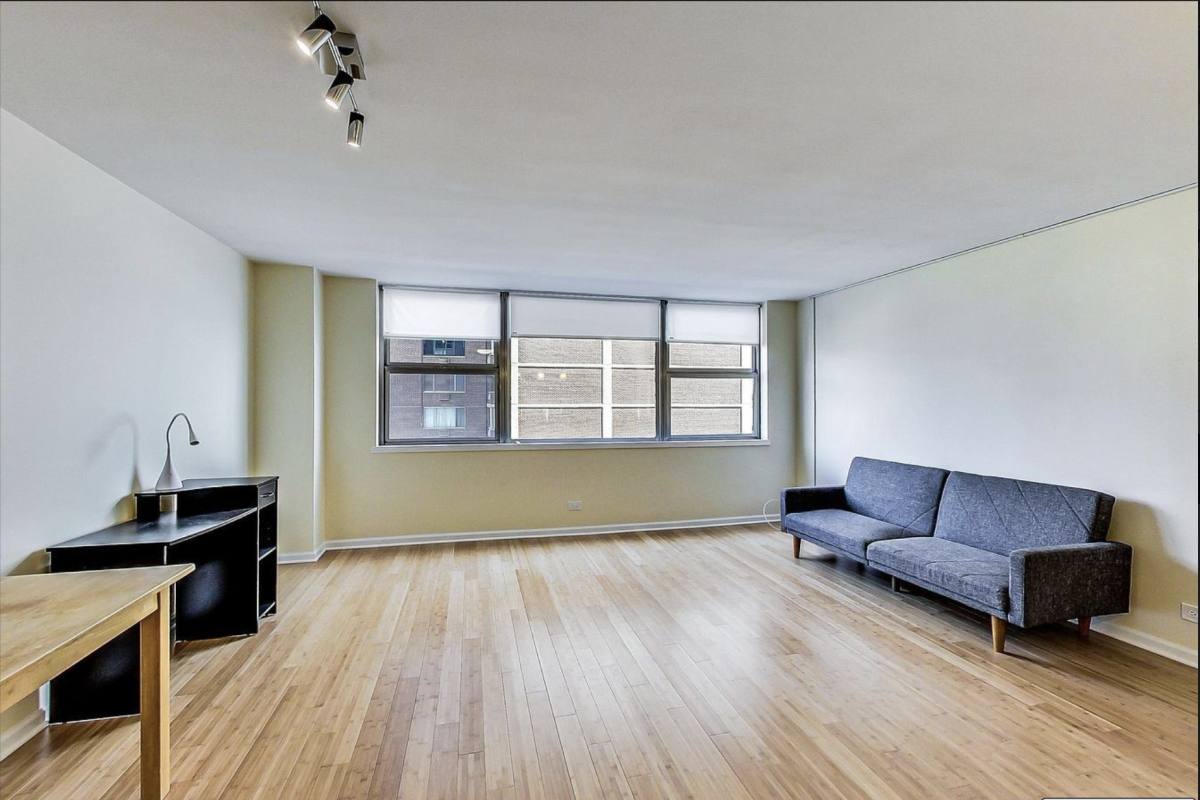 Condo for rent at 6301 N Sheridan #7C, Chicago, IL 60660