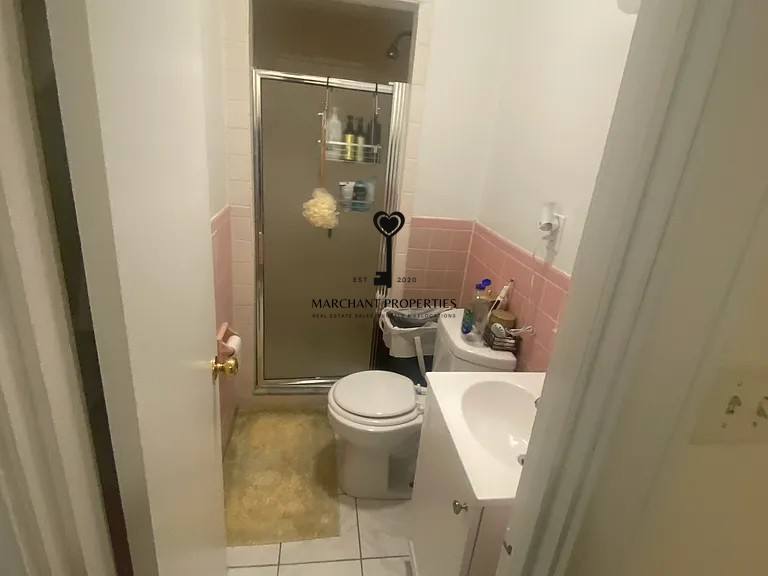 Apartment for rent at 17 Fairbanks St #11, Brookline, MA 02446