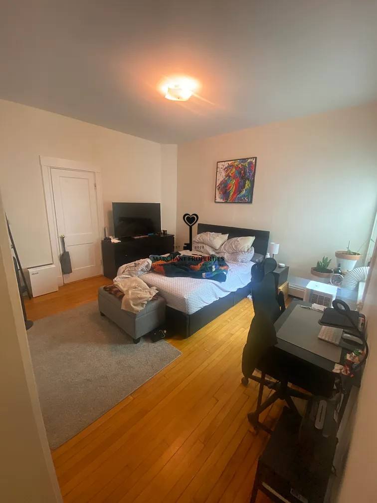 Apartment for rent at 17 Fairbanks St #11, Brookline, MA 02446