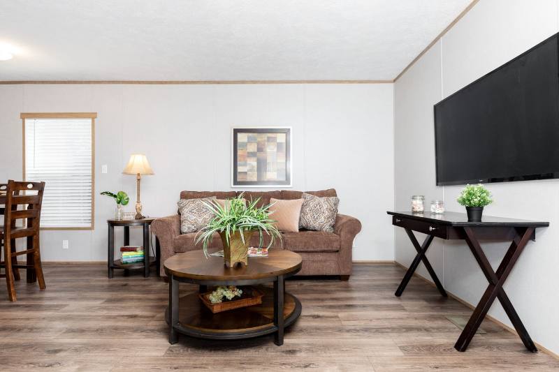 House for rent at 29 Lakeview Dr #2X2N, Riverdale, GA 30296