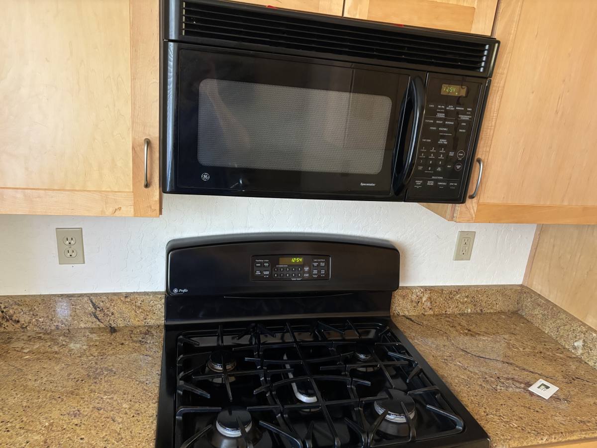 Townhouse for rent at 504 Dogwood Dr #4, Murphys, CA 95247