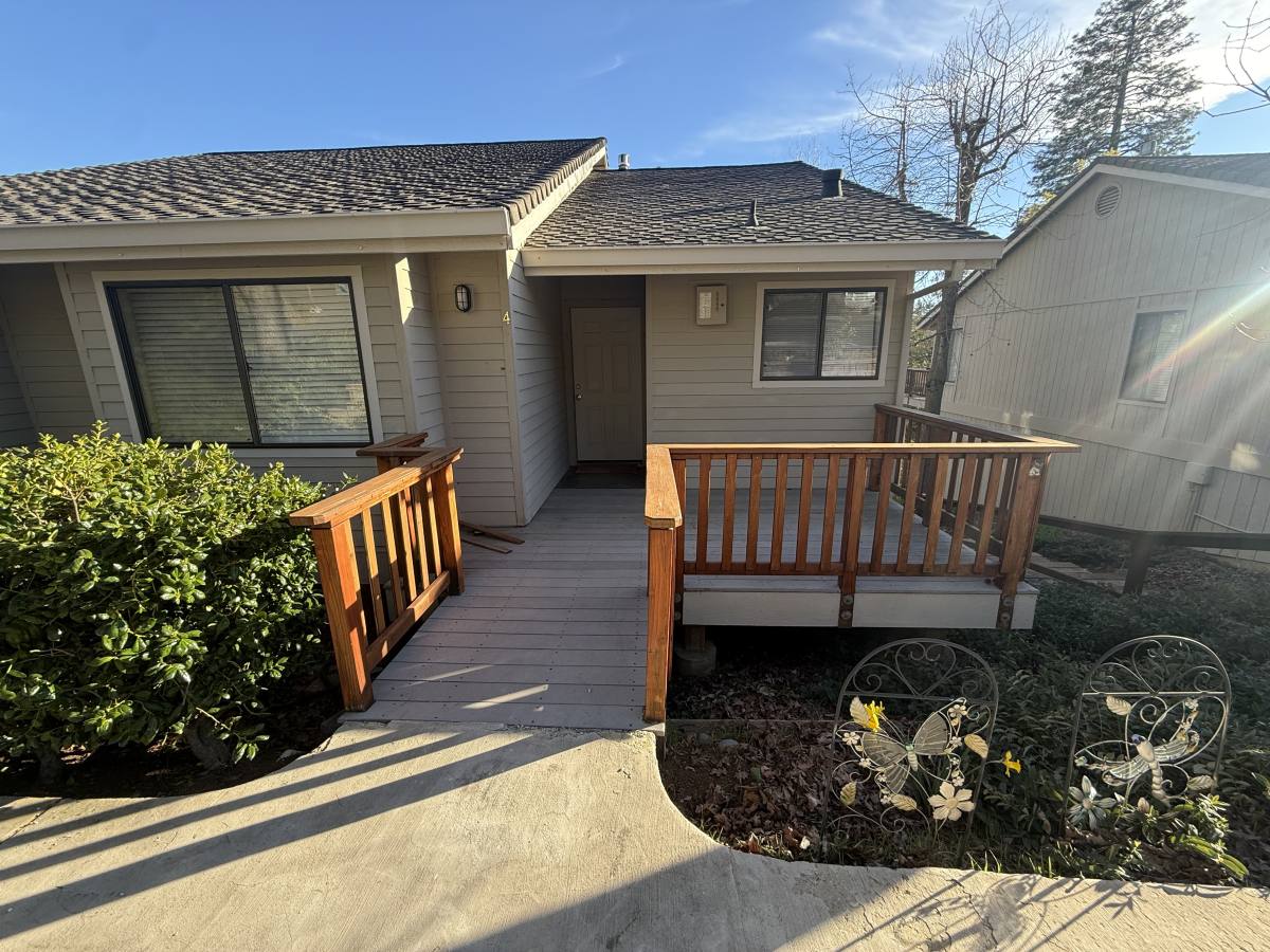 Townhouse for rent at 504 Dogwood Dr #4, Murphys, CA 95247