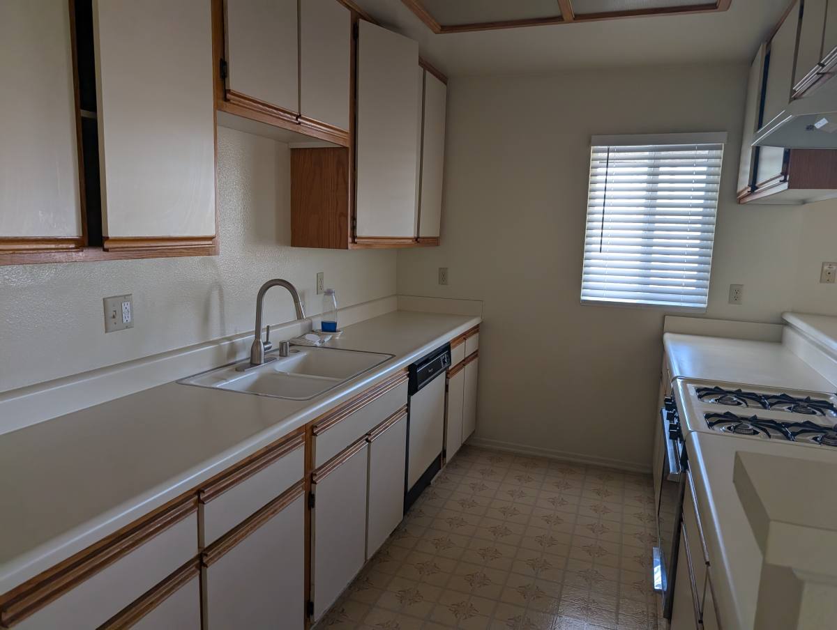 Apartment for rent at 1328 W Gardena Blvd #3, Gardena, CA 90247