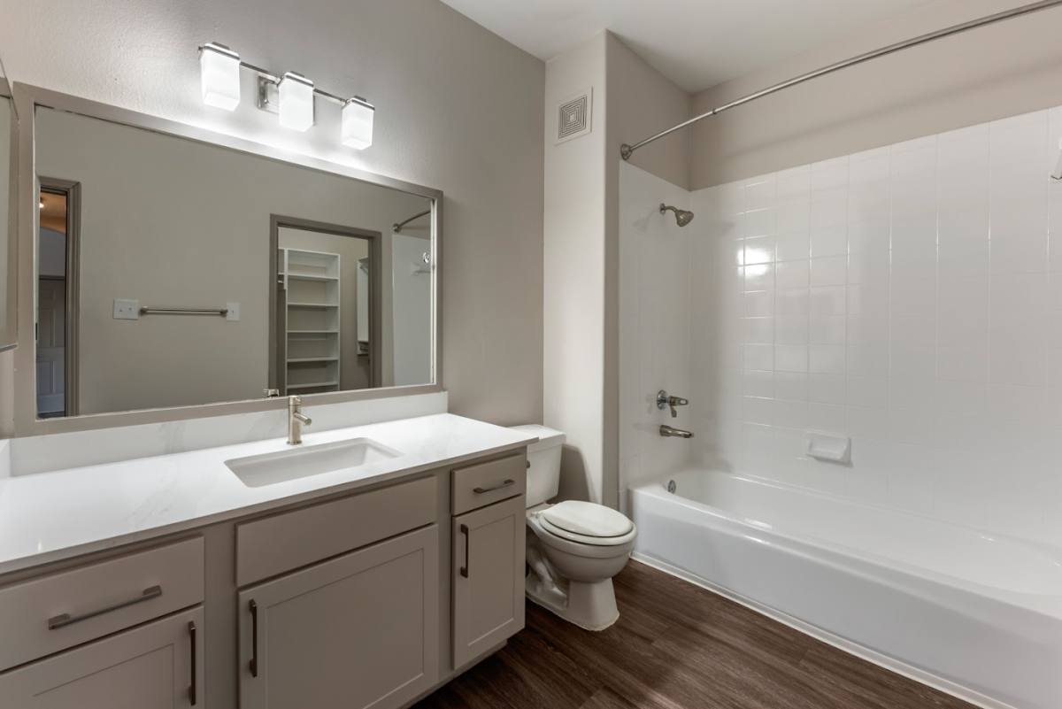 Apartment for rent at 13401 Metric Blvd #924, Austin, TX 78727