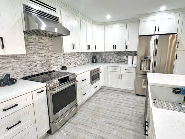 Townhouse for rent at 218 Old Meadow Way, Palm Beach Gardens, FL 33418