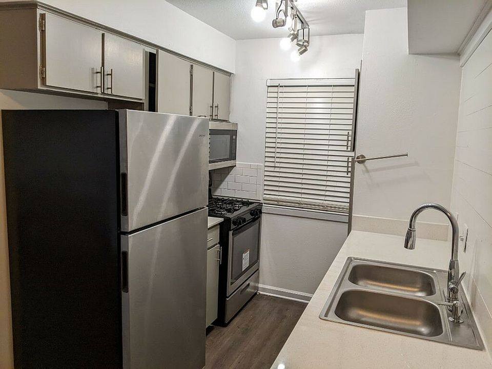 Apartment for rent at 8505 Shoal Creek Blvd #5-211, Austin, TX 78757