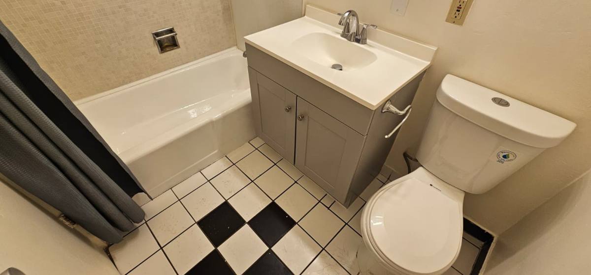 Apartment for rent at 206 N Park St #104, Los Angeles, CA 90026