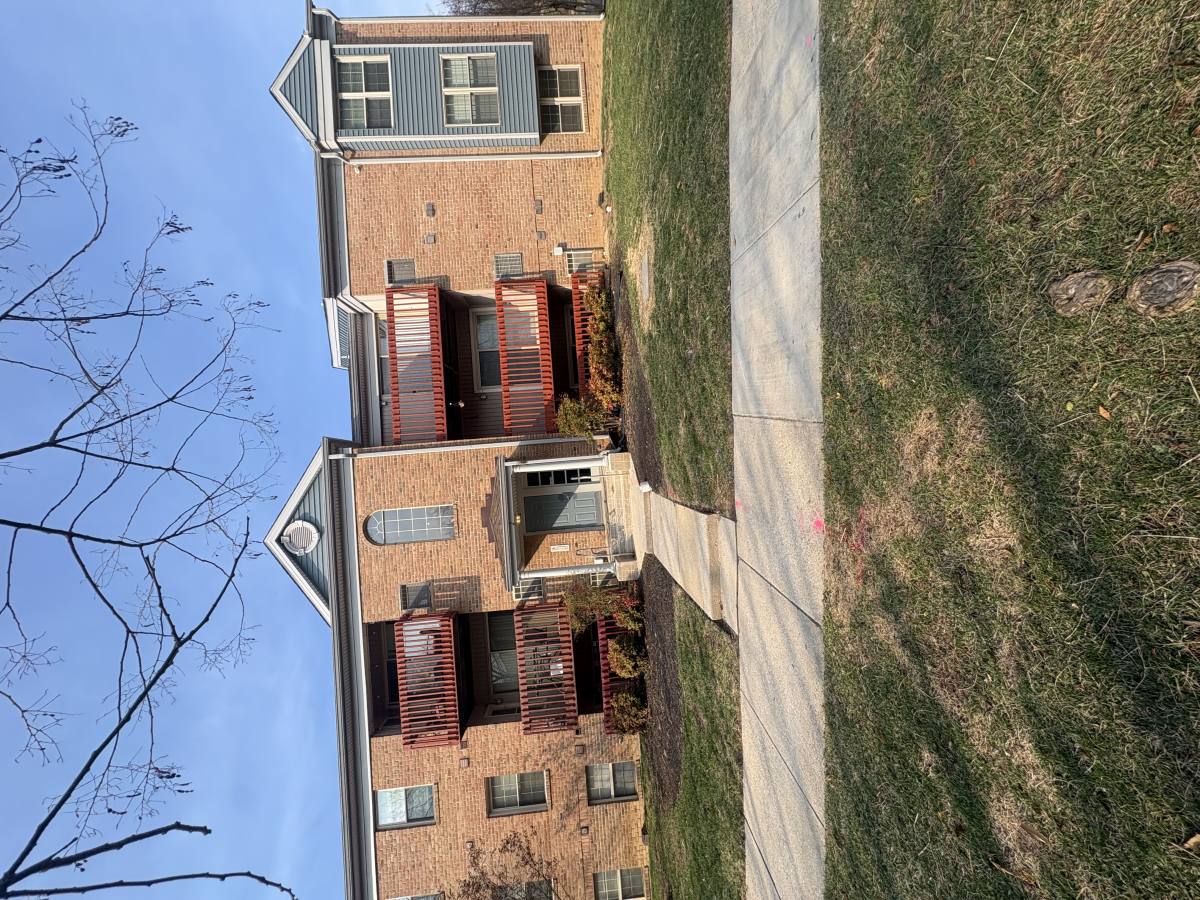 Apartment for rent at 2 Banyan Wood Court, Essex, MD 21221