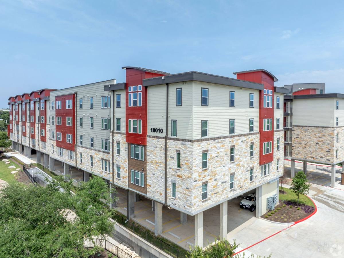 Apartment for rent at 10010 N Capital of Texas Highway 67, Austin, TX 78759