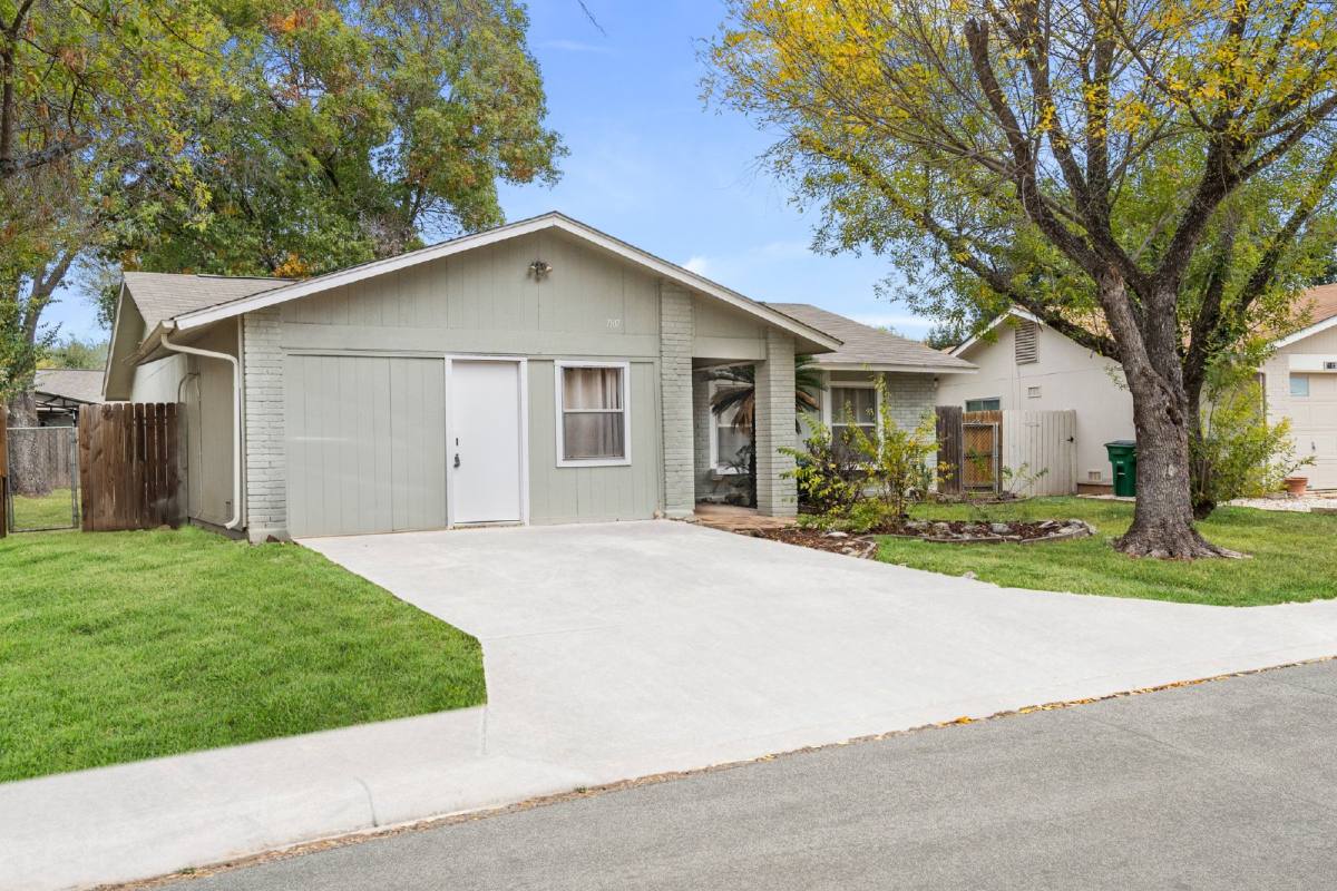 House for rent at 7107 Spring Flower St, San Antonio, TX 78249
