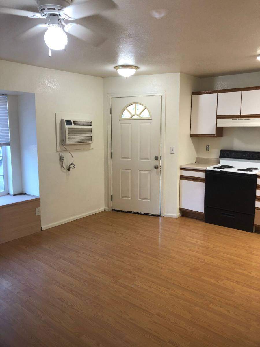 Apartment for rent at 700 NE Johnson St #17, Myrtle Creek, OR 97457