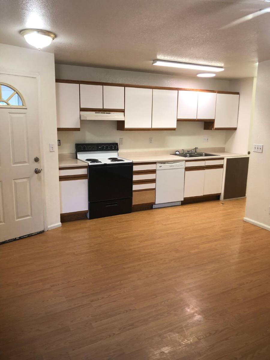 Apartment for rent at 700 NE Johnson St #17, Myrtle Creek, OR 97457