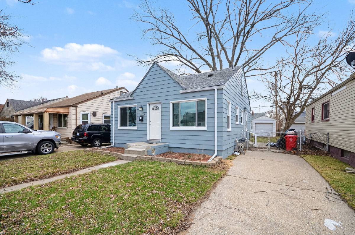 House for rent at 28320 Hillview St, Roseville, MI 48066