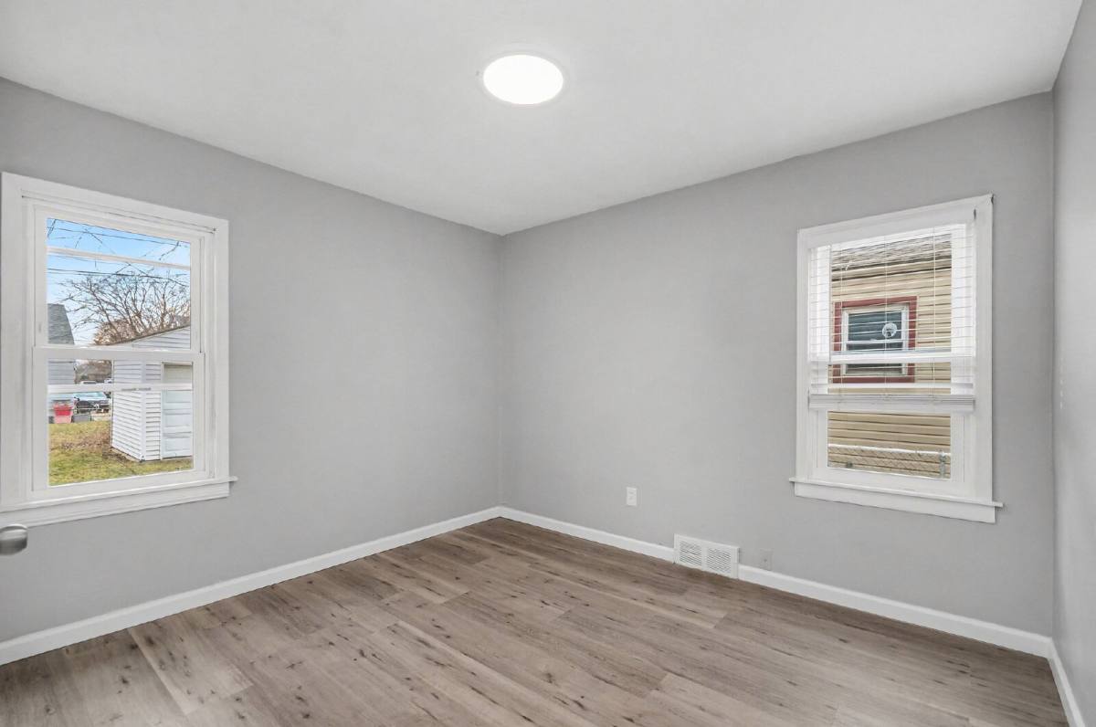 House for rent at 28320 Hillview St, Roseville, MI 48066