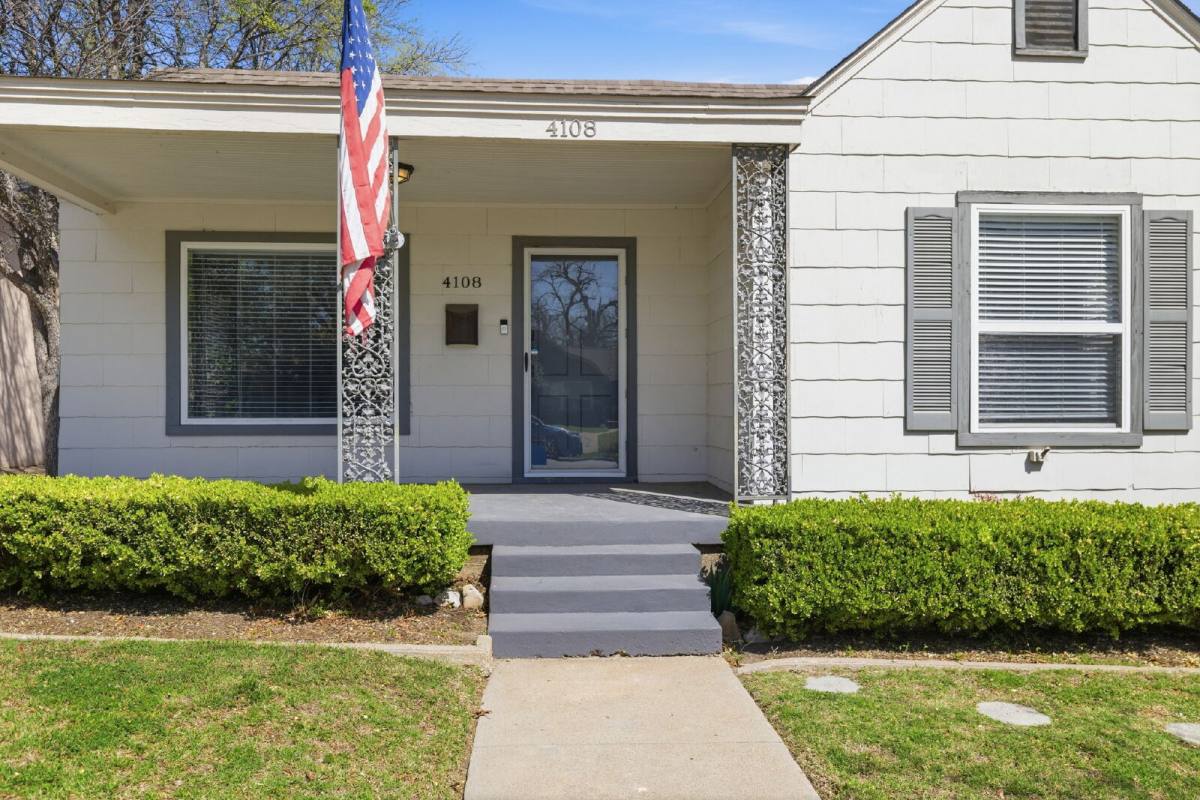 House for rent at 4108 Locke Ave, Fort Worth, TX 76107