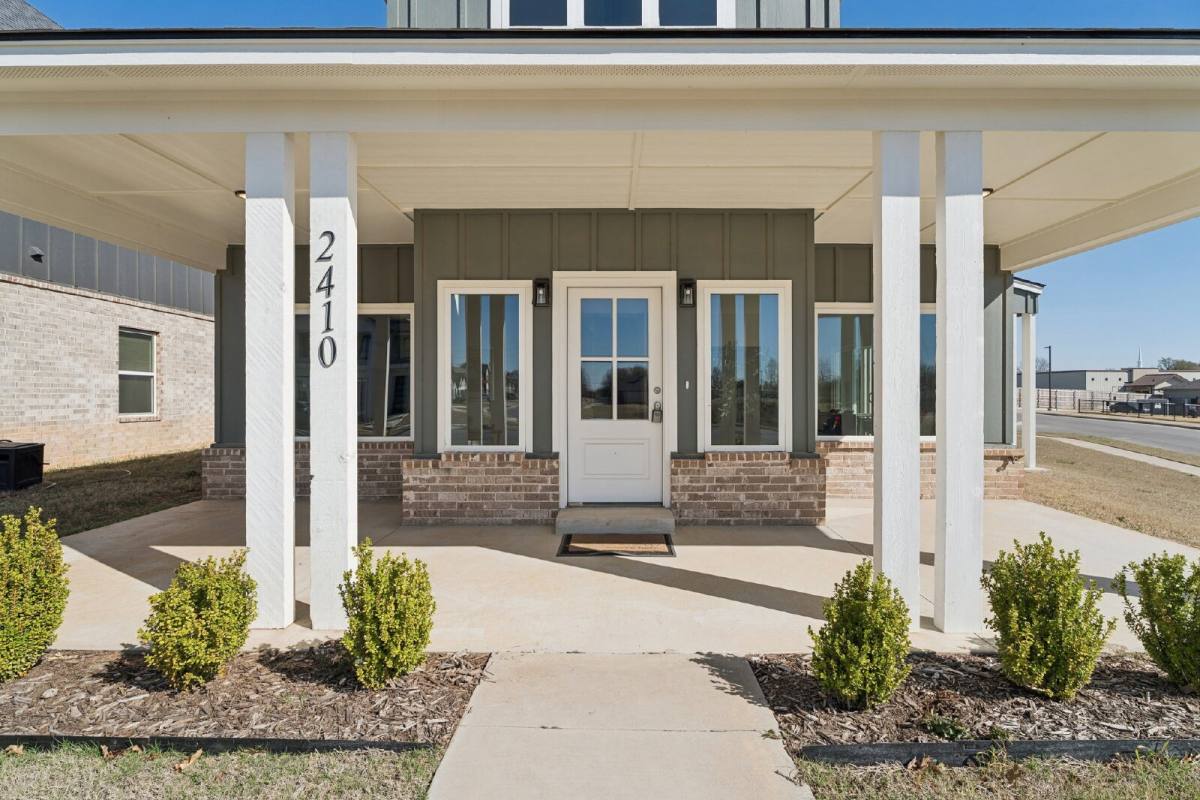 House for rent at 2410 W Charleston St, Broken Arrow, OK 74011
