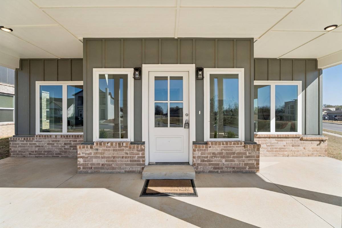 House for rent at 2410 W Charleston St, Broken Arrow, OK 74011