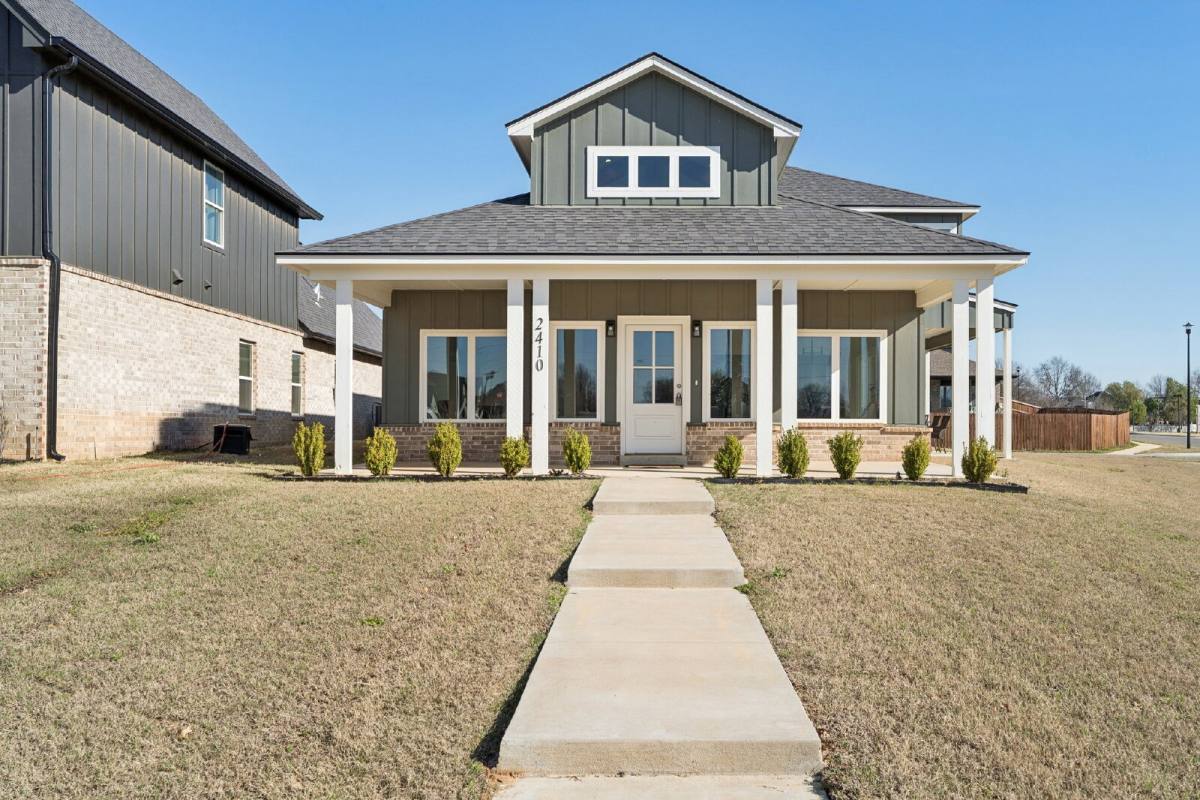 House for rent at 2410 W Charleston St, Broken Arrow, OK 74011