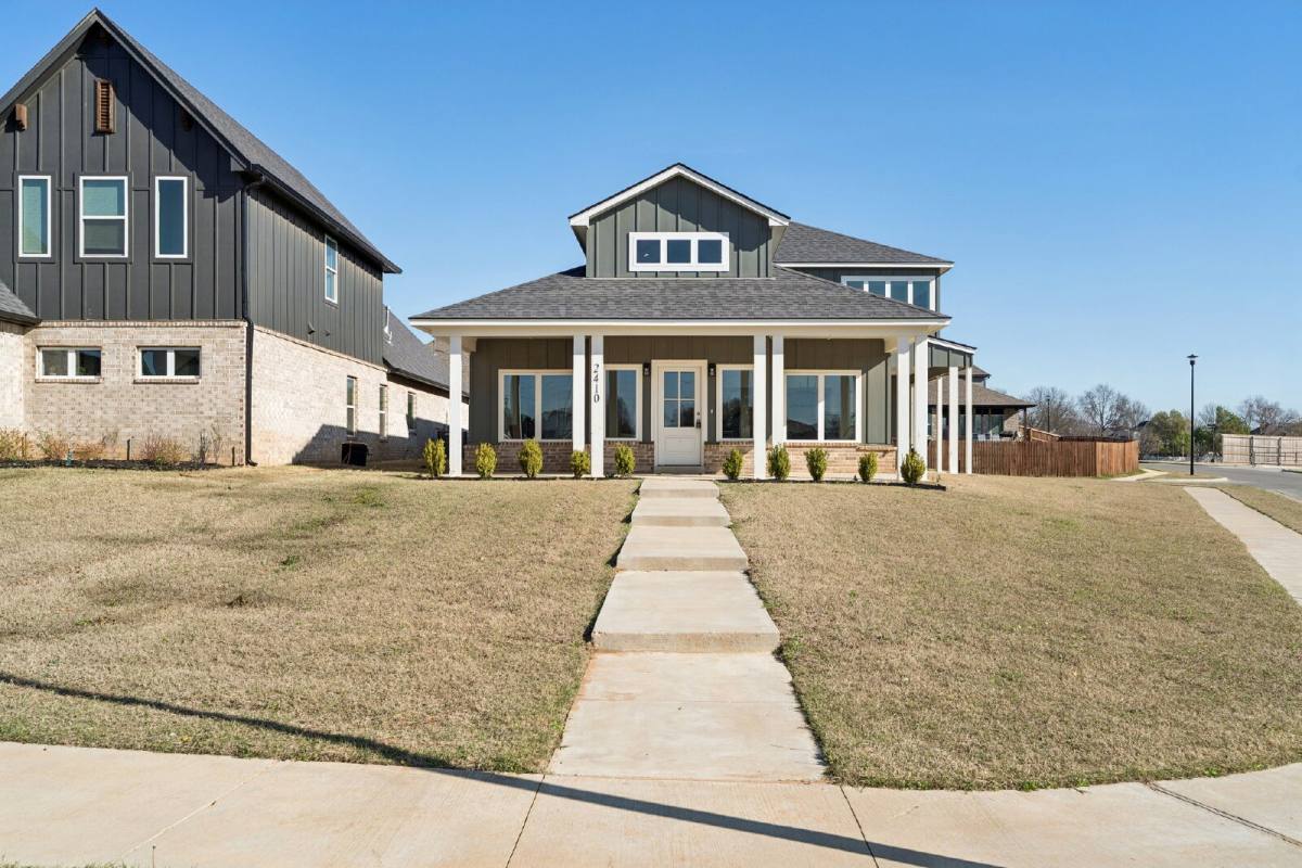 House for rent at 2410 W Charleston St, Broken Arrow, OK 74011