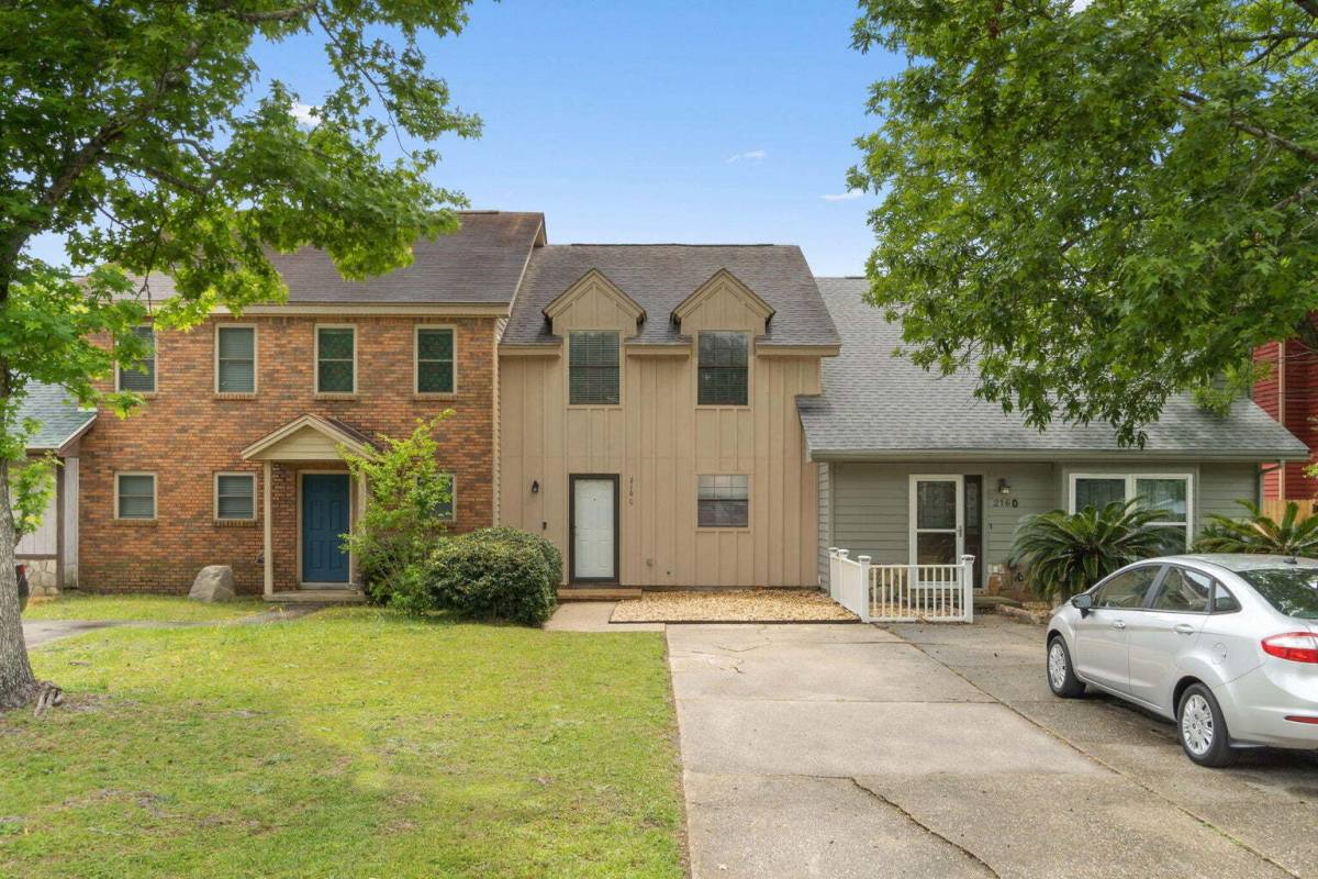 Townhouse for rent at 216 Cloverdale Blvd #C, Fort Walton Beach, FL 32547