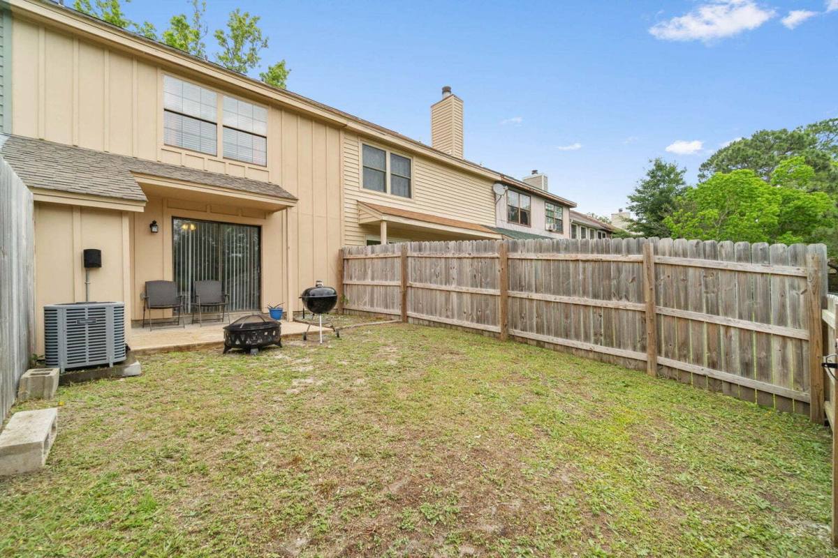 Townhouse for rent at 216 Cloverdale Blvd #C, Fort Walton Beach, FL 32547