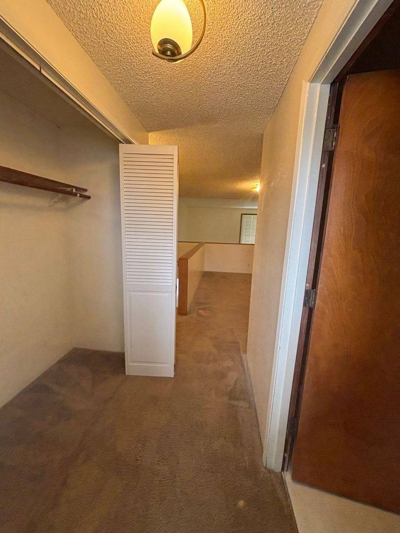 Apartment for rent at 462 W 11th Alley #5, Eugene, OR 97401