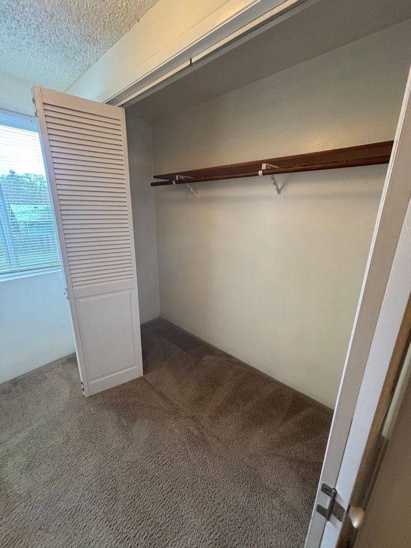 Apartment for rent at 462 W 11th Alley #5, Eugene, OR 97401