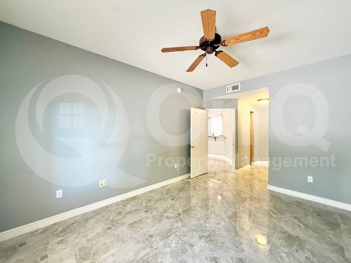 Apartment for rent at 5450 E Deer Valley Dr #1006, Phoenix, AZ 85054