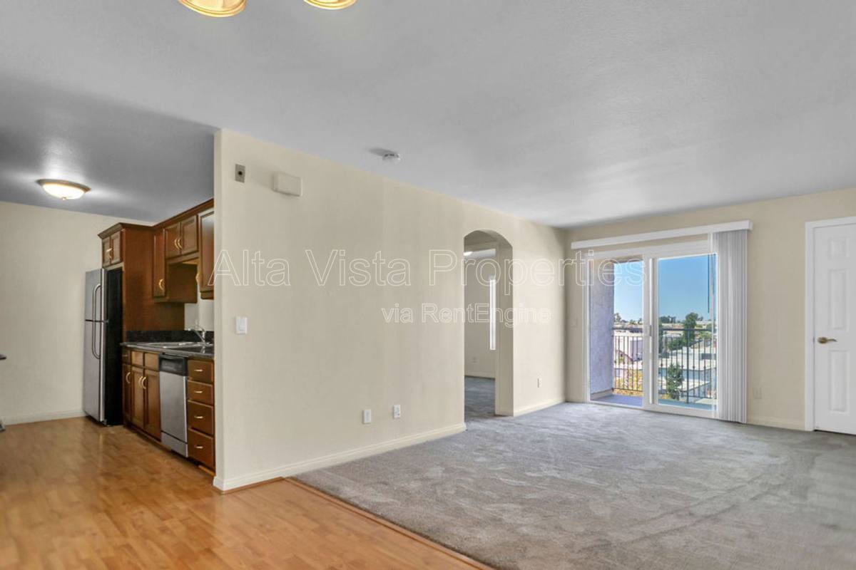 Apartment for rent at 5252 Orange Ave #323, San Diego, CA 92115
