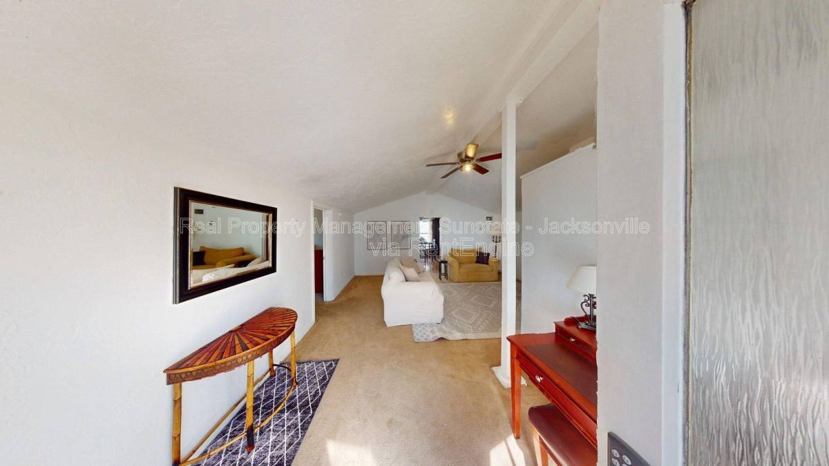 Apartment for rent at 229 W 10th St, Jacksonville, FL 32206