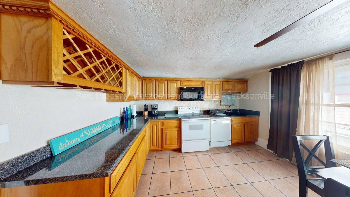 Apartment for rent at 229 W 10th St, Jacksonville, FL 32206