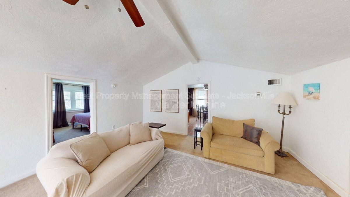 Apartment for rent at 229 W 10th St, Jacksonville, FL 32206