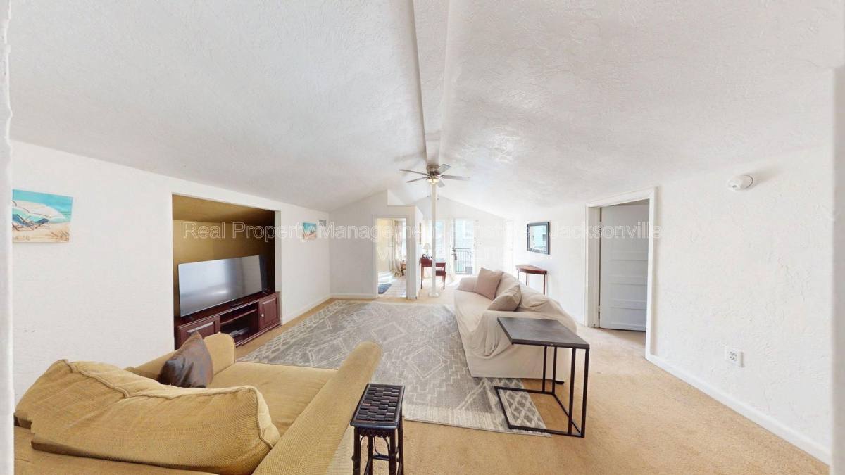 Apartment for rent at 229 W 10th St, Jacksonville, FL 32206