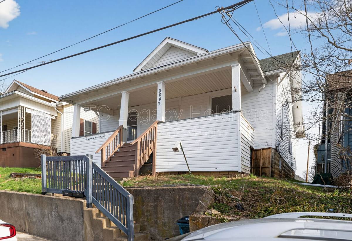 House for rent at 604 Hart St, Clarksburg, WV 26301