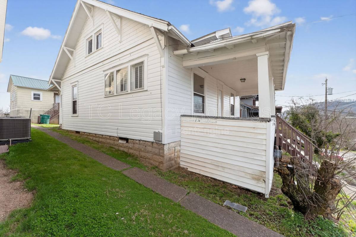 House for rent at 604 Hart St, Clarksburg, WV 26301