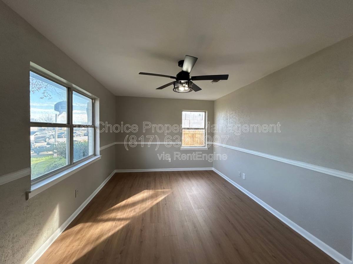 House for rent at 5929 Gayle Dr, Fort Worth, TX 76148