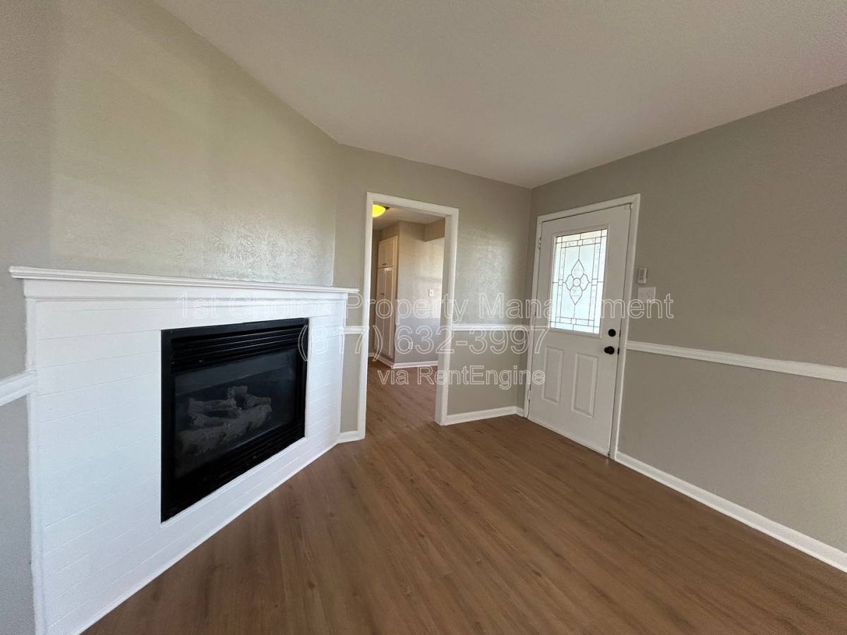 House for rent at 5929 Gayle Dr, Fort Worth, TX 76148