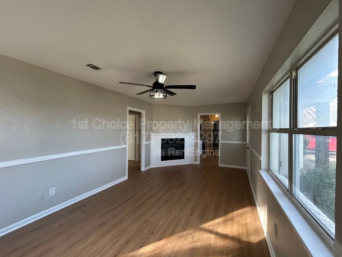 House for rent at 5929 Gayle Dr, Fort Worth, TX 76148