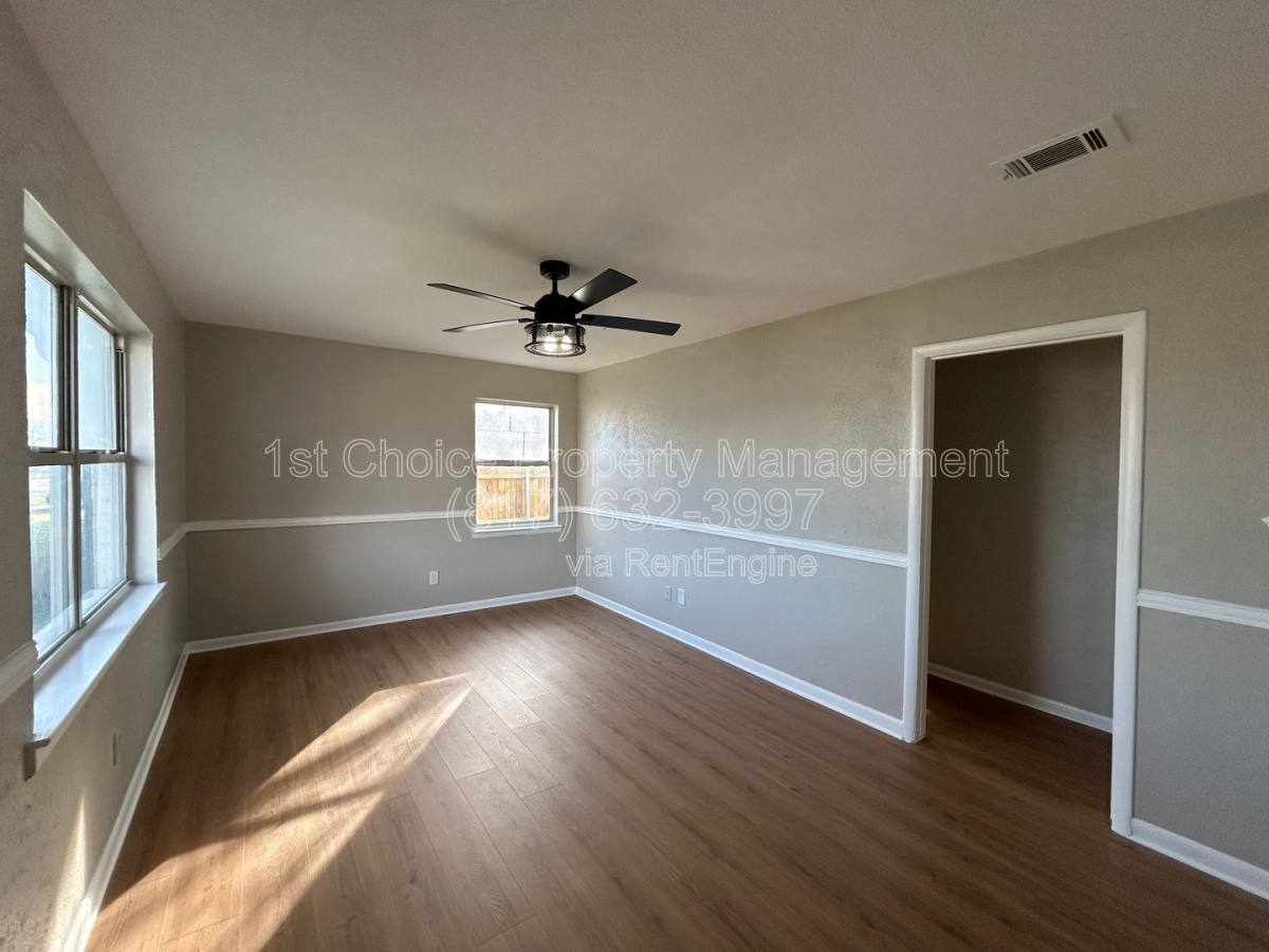 House for rent at 5929 Gayle Dr, Fort Worth, TX 76148