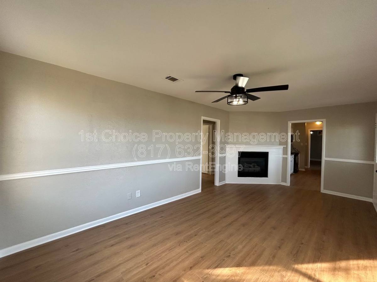 House for rent at 5929 Gayle Dr, Fort Worth, TX 76148