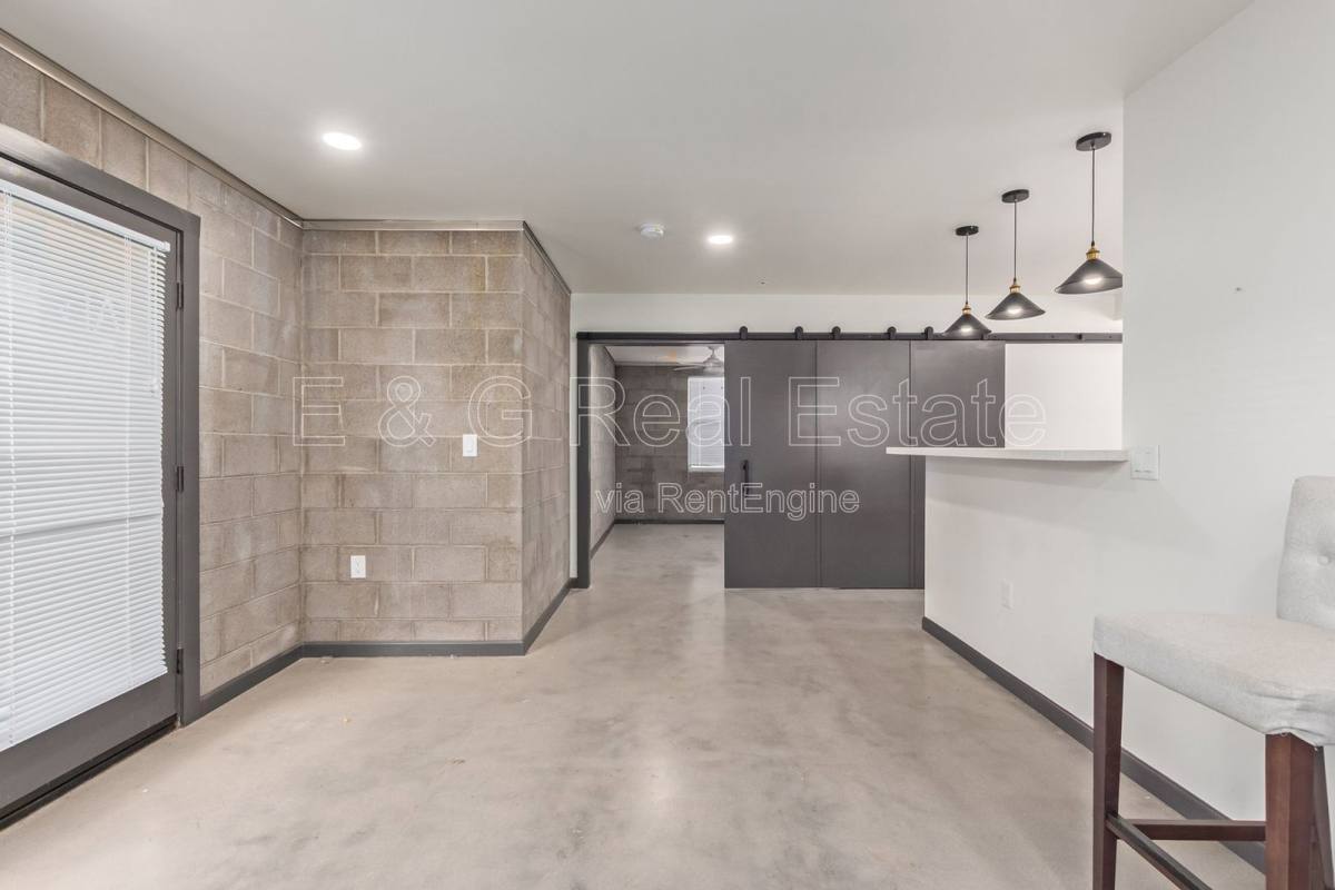 Apartment for rent at 129 N 11th Ave #1B, Phoenix, AZ 85007
