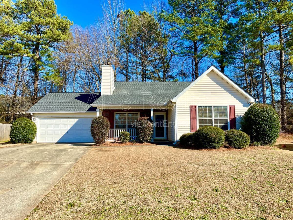 House for rent at 8192 Hynds Springs Lane, Jonesboro, GA 30238