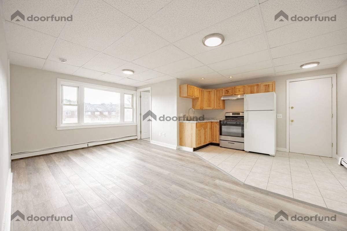 Apartment for rent at 4 Balloon Landing #106, Pittsfield, NH 03263