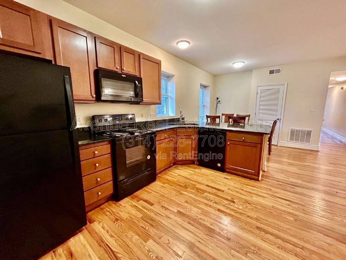 Apartment for rent at 716 Westgate Ave #3, Saint Louis, MO 63130