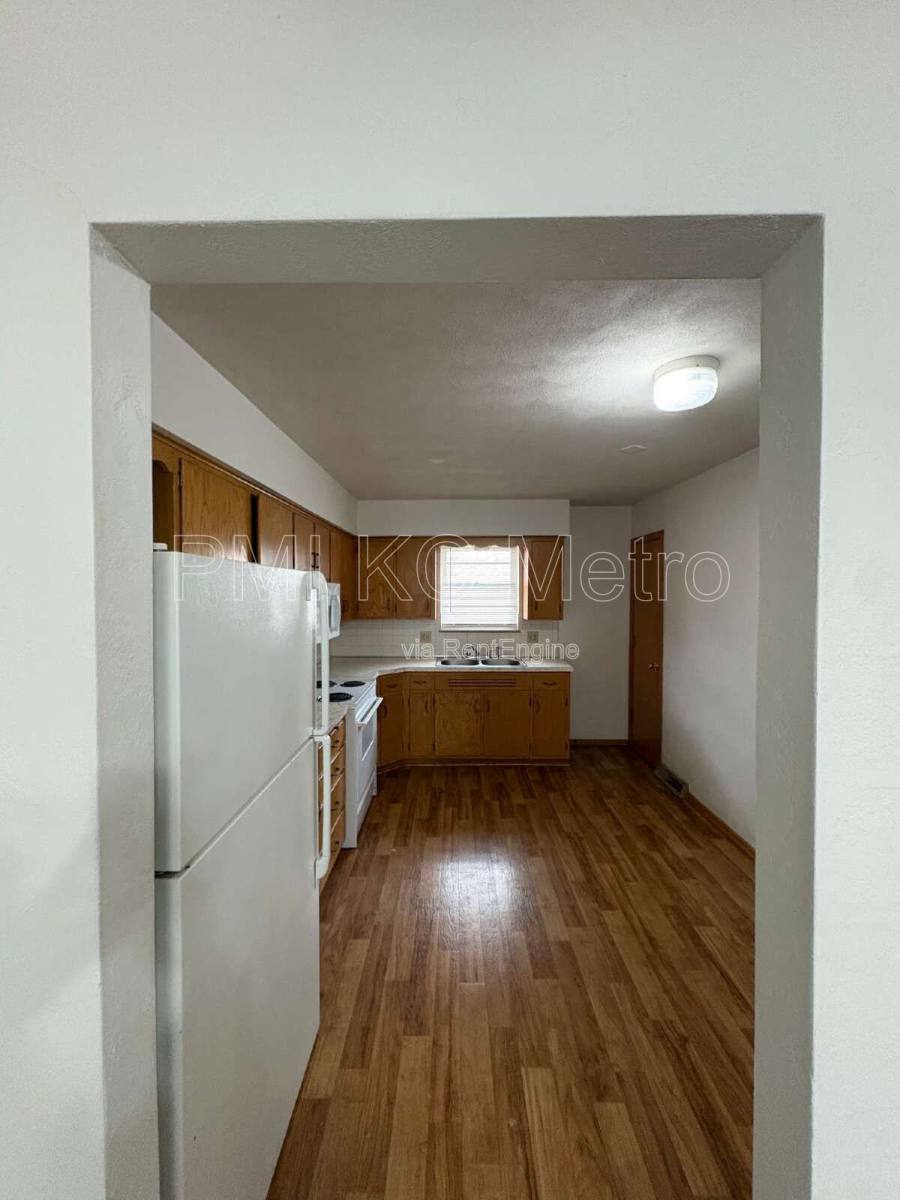 House for rent at 11709 E Winner Rd, Independence, MO 64052
