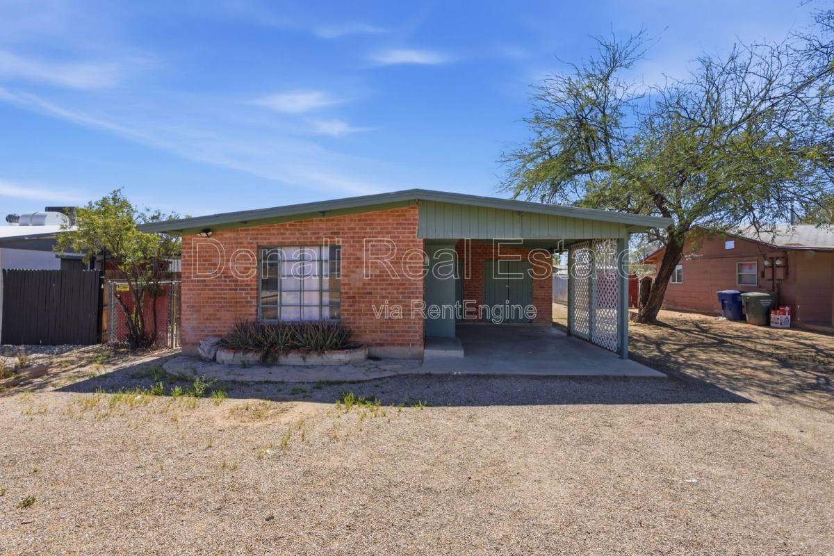 Apartment for rent at 3226 E Bermuda St #1, Tucson, AZ 85716