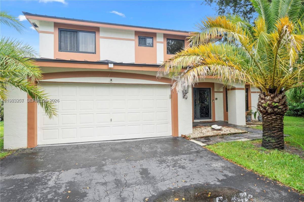 House for rent at 2481 Riverdale Dr N, Hollywood, FL 33025