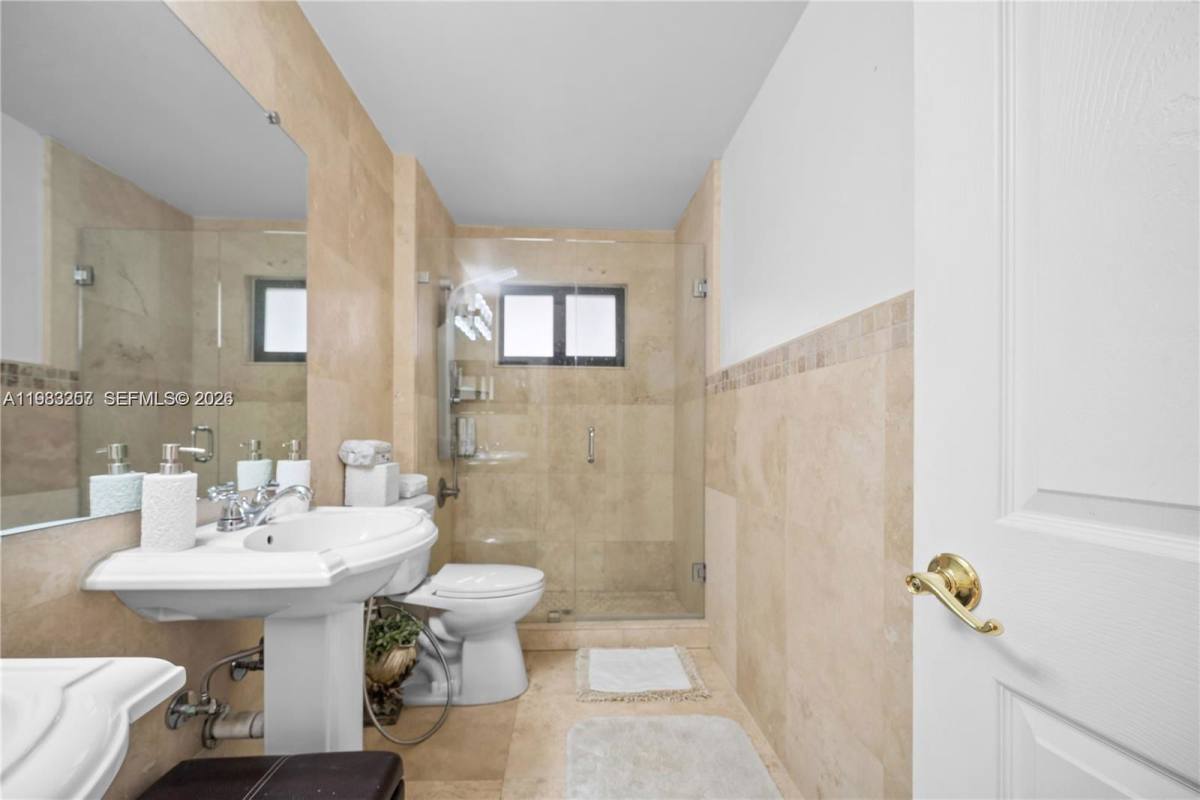 House for rent at 2481 Riverdale Dr N, Hollywood, FL 33025