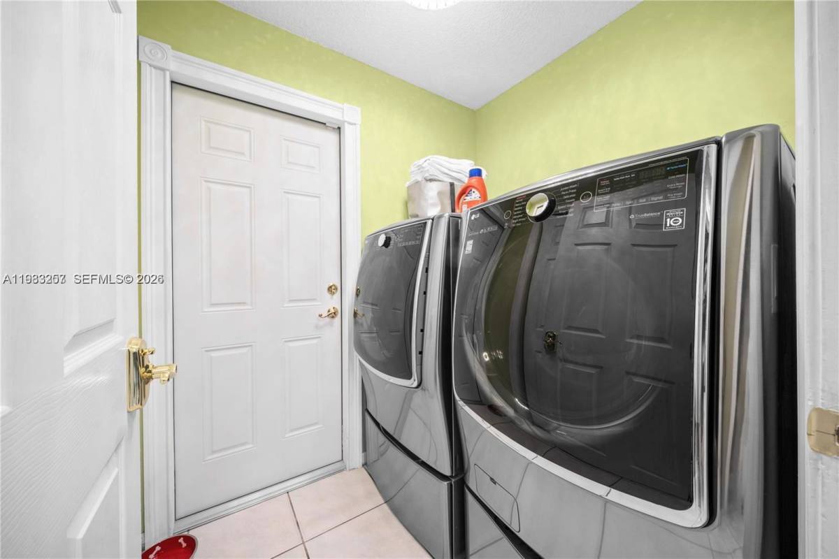 House for rent at 2481 Riverdale Dr N, Hollywood, FL 33025