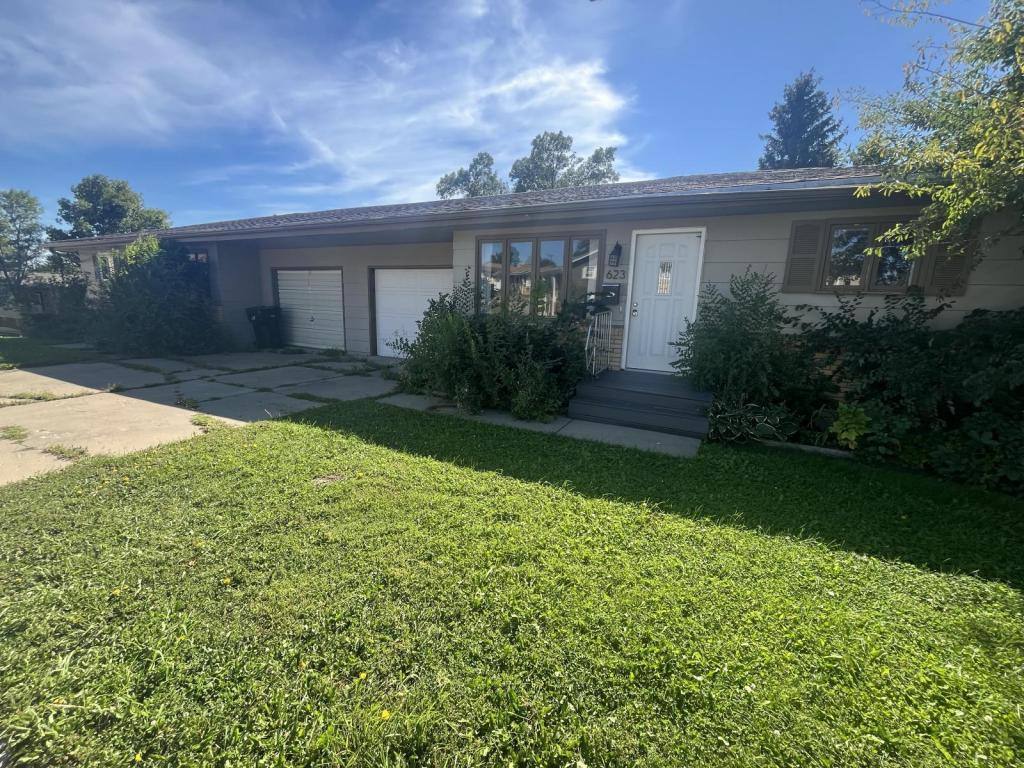 House for rent at 623 N 29th St, Bismarck, ND 58501